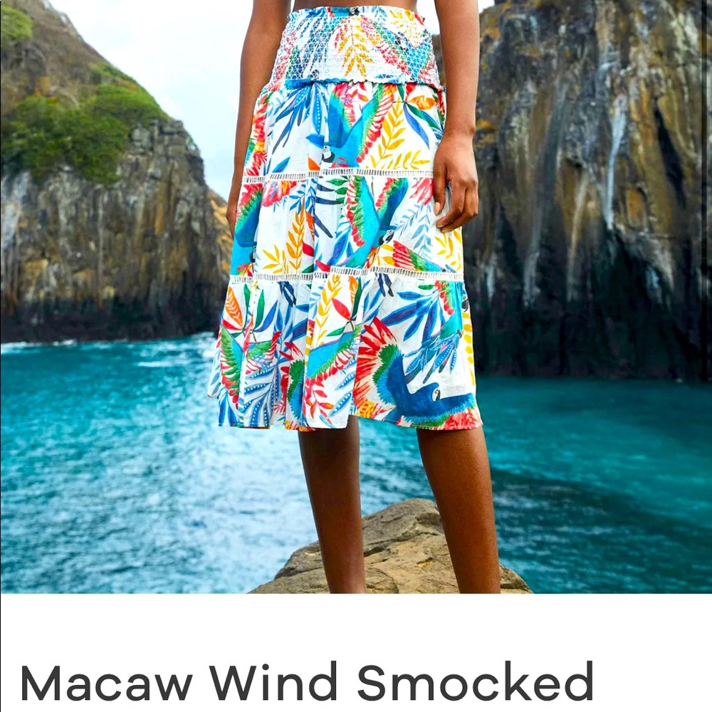 Farm Rio Macaw Print skirt sz. XS but will fit small